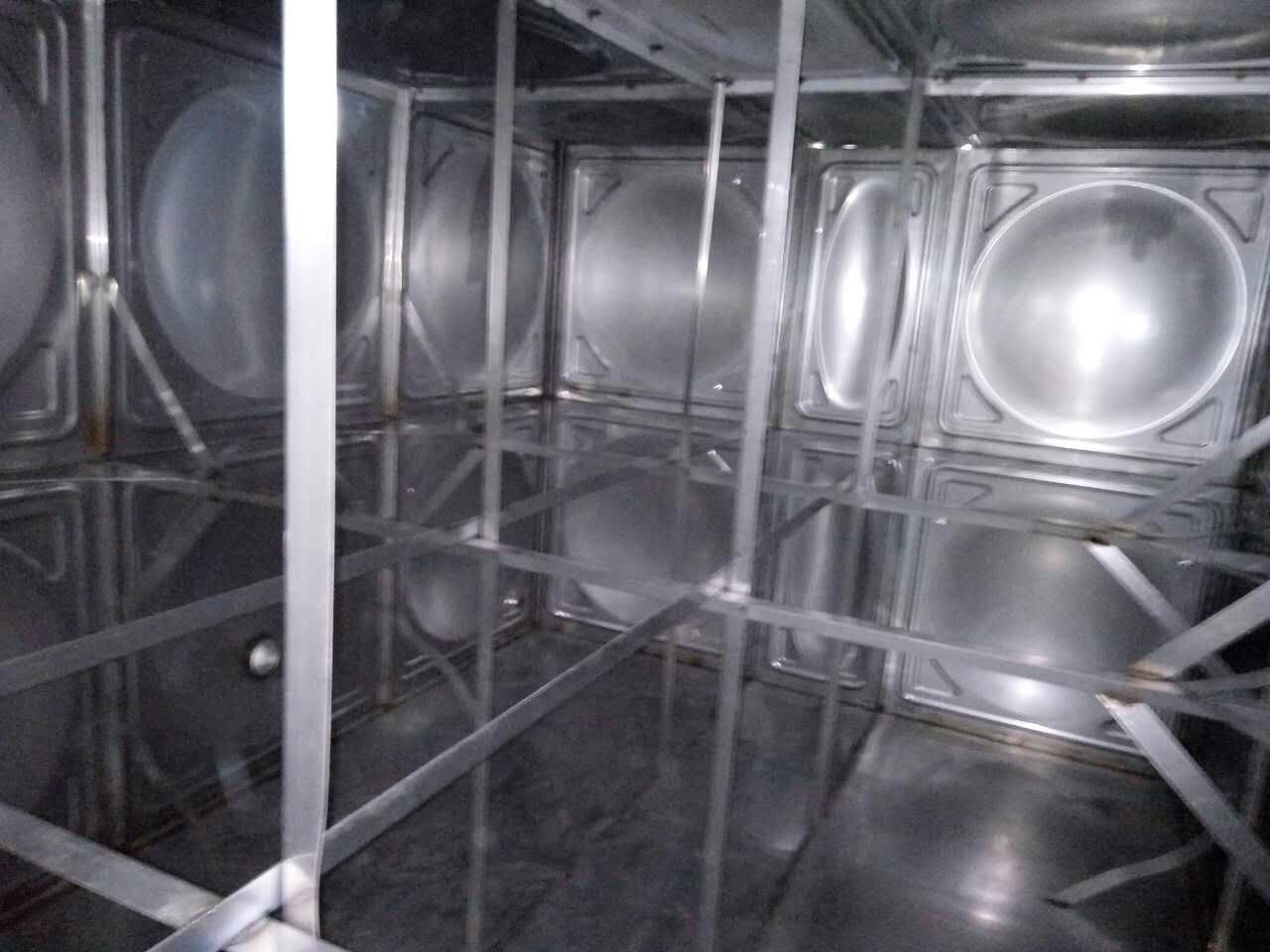 公司完成哈尔滨物贸酒店不锈钢水箱60吨1台